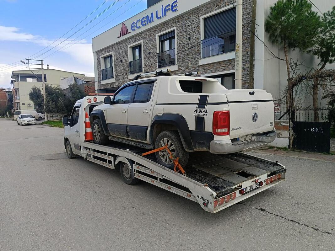 Karşıyaka gece çekici görevi